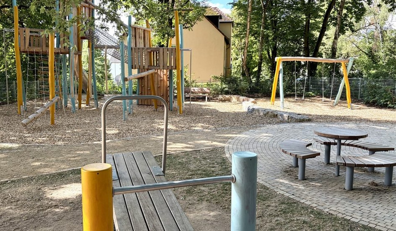Erbenheim: Neugestalteter Spielplatz an der Moabiter Straße wieder offen Erbenheim: Neugestalteter Spielplatz an der Moabiter Straße wieder offen