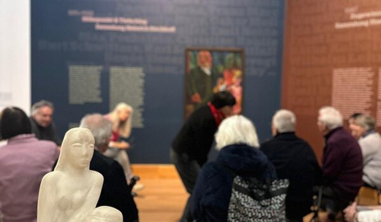 Kunst trifft Erinnerung: Museum Wiesbaden verstetigt Angebote für Menschen mit Demenz Kunst trifft Erinnerung: Museum Wiesbaden verstetigt Angebote für Menschen mit Demenz