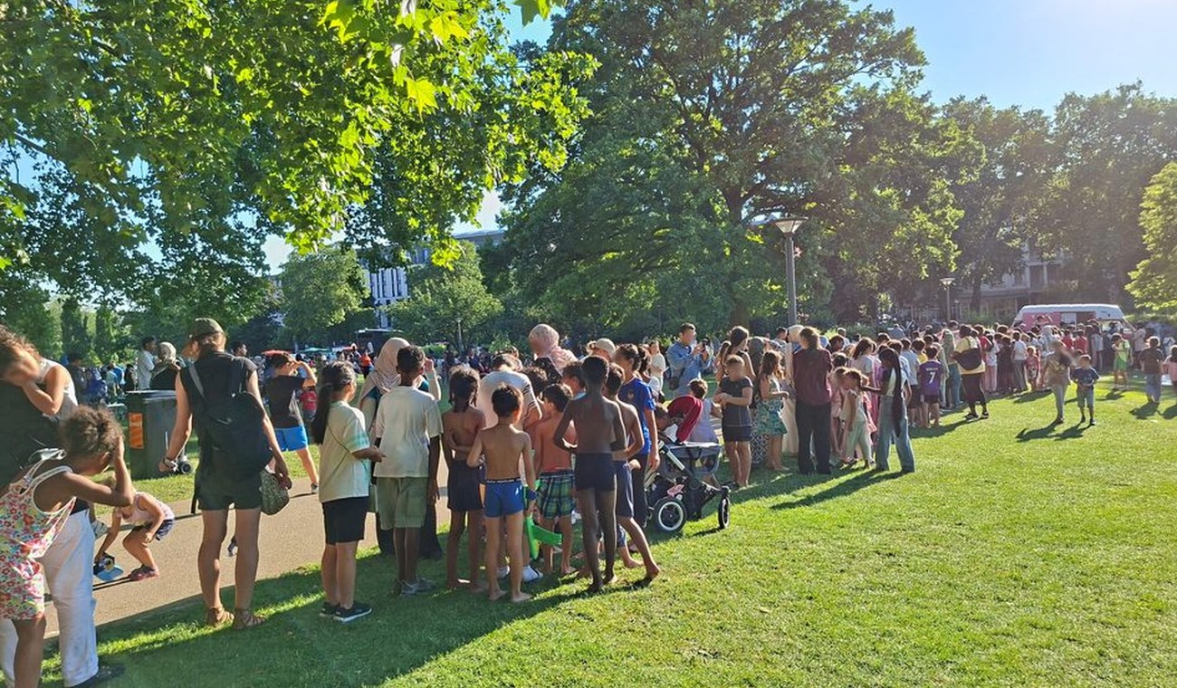 Tausende Besucher trotz Hitzewarnung: Wiesbadener Sommerwiese endet mit Eisgutscheinen für Kinder Tausende Besucher trotz Hitzewarnung: Wiesbadener Sommerwiese endet mit Eisgutscheinen für Kinder