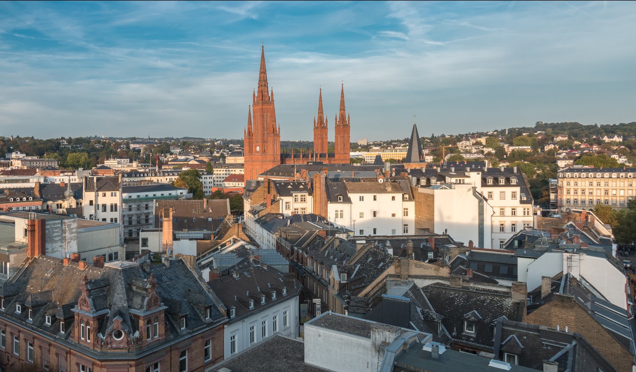 Wiesbaden aktualisiert Stadtmodell mit Luftbildern und Laserscans Wiesbaden aktualisiert Stadtmodell mit Luftbildern und Laserscans