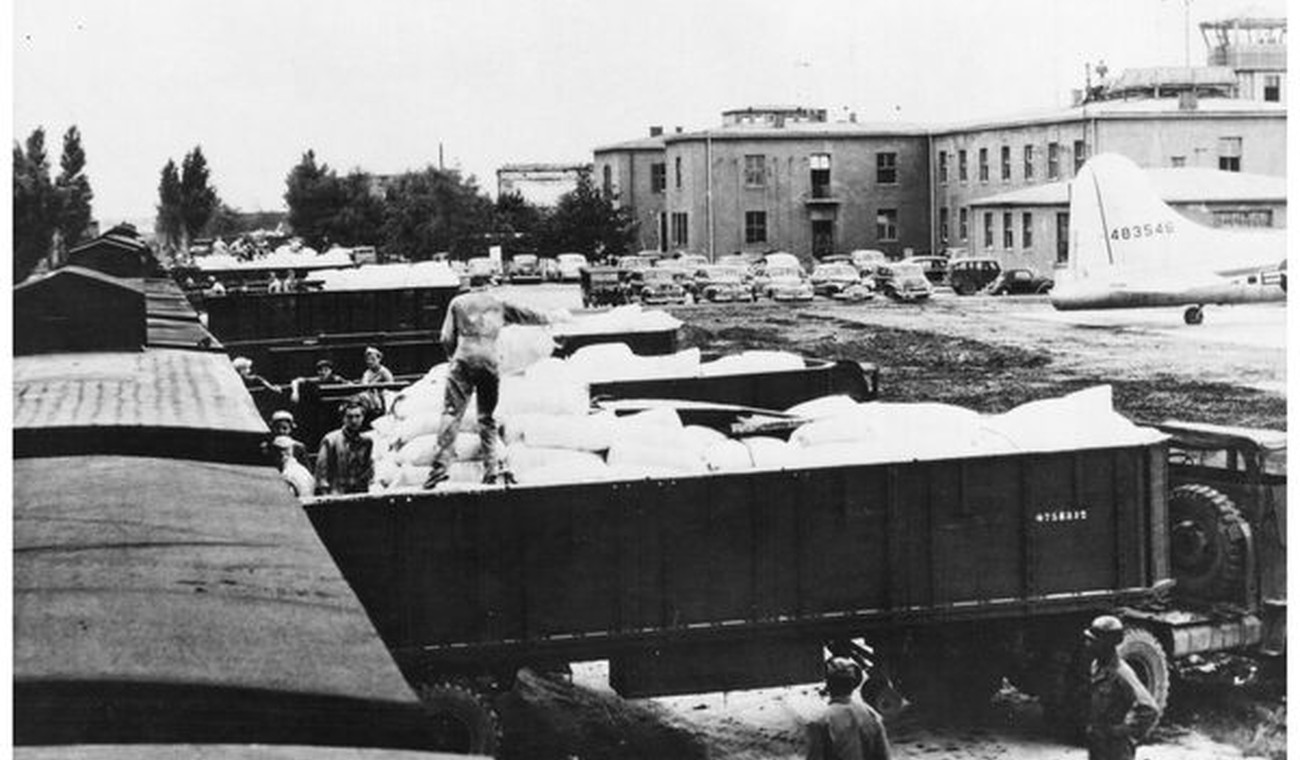 Wiesbadener Archivfoto zur Berliner Luftbrücke in neu gestalteter Bonner Dauerausstellung vertreten